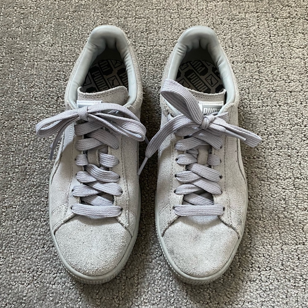 Grey Suede Women’s Pumas